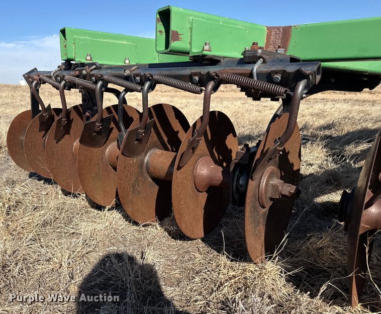 image for item EP2883 John Deere 512 disk ripper