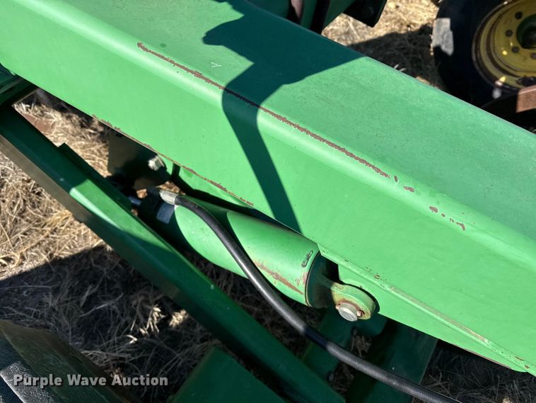 image for item EP2883 John Deere 512 disk ripper