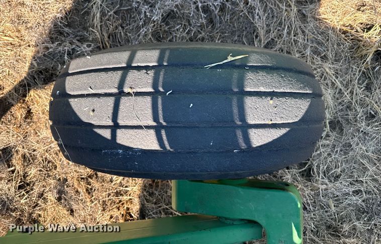 image for item EP2883 John Deere 512 disk ripper