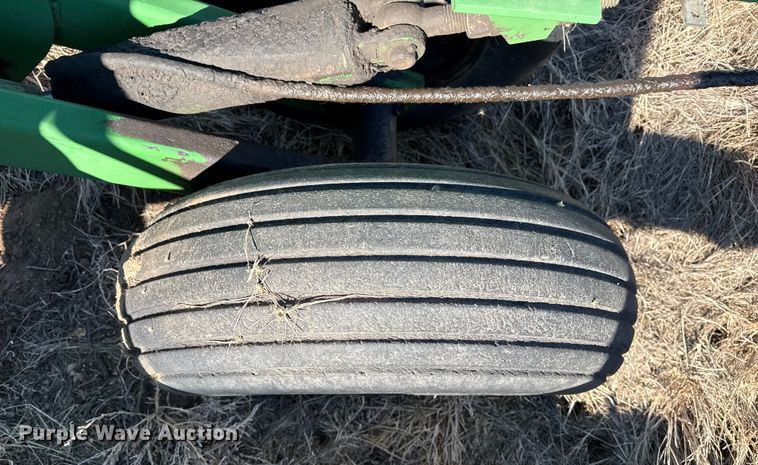 image for item EP2883 John Deere 512 disk ripper