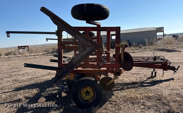 image for item EP2885 Sunflower sweep plow