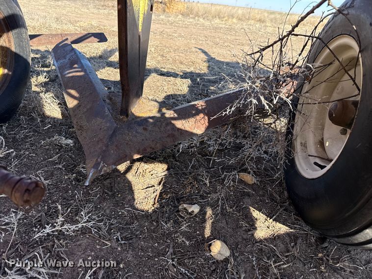 image for item EP2885 Sunflower sweep plow