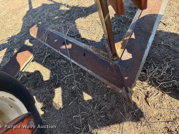 image for item EP2885 Sunflower sweep plow