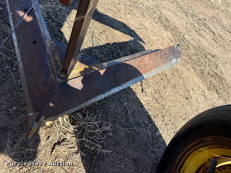 image for item EP2885 Sunflower sweep plow
