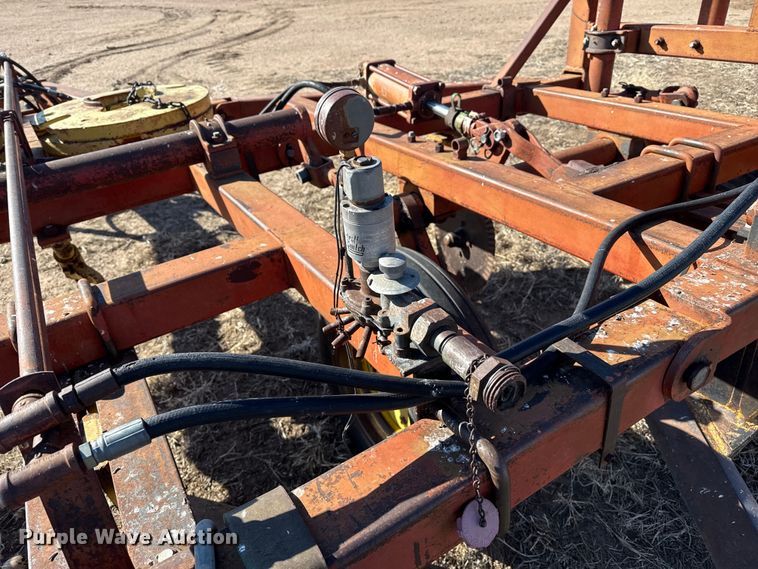 image for item EP2885 Sunflower sweep plow