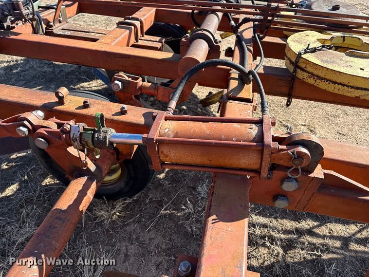 image for item EP2885 Sunflower sweep plow