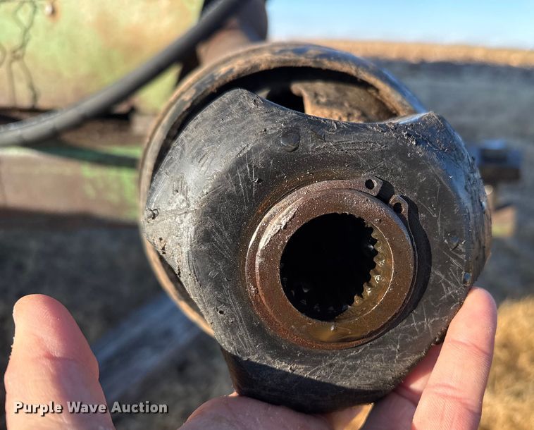 image for item EP2896 John Deere 200 hay stacker