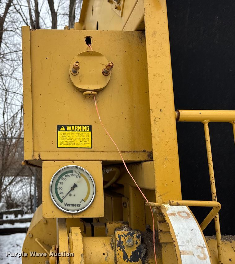 image for item ER0404 2018 Vermeer 605J round baler