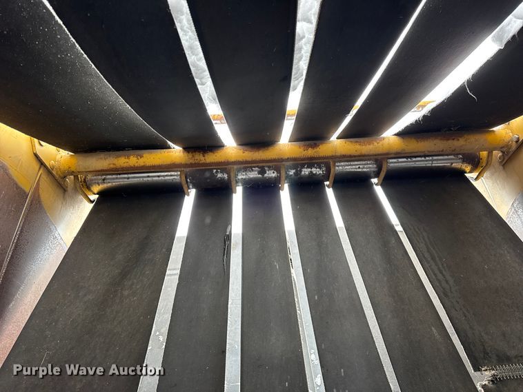 image for item ER0404 2018 Vermeer 605J round baler