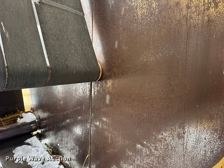 image for item ER0404 2018 Vermeer 605J round baler