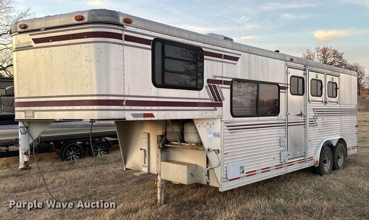 image for item ES5681 1996 Sundowner SunLite H horse trailer