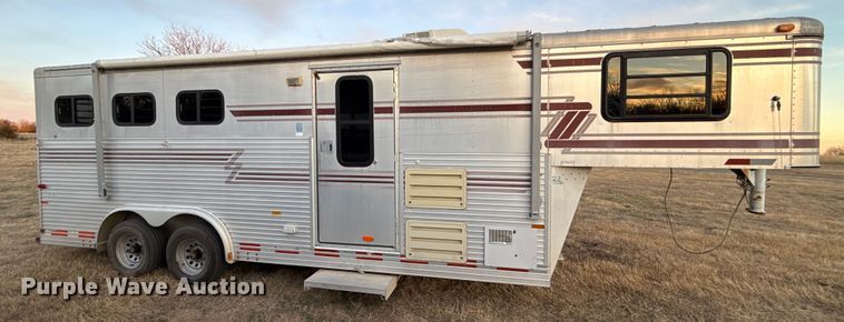 image for item ES5681 1996 Sundowner SunLite H horse trailer