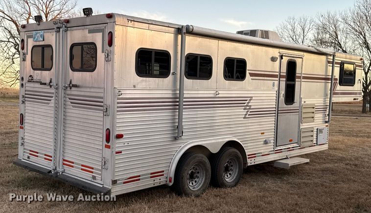 image for item ES5681 1996 Sundowner SunLite H horse trailer