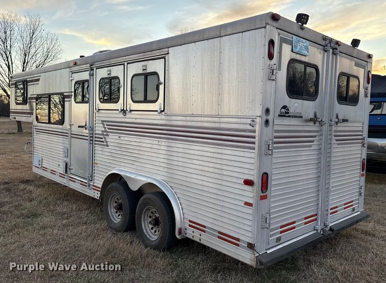 image for item ES5681 1996 Sundowner SunLite H horse trailer