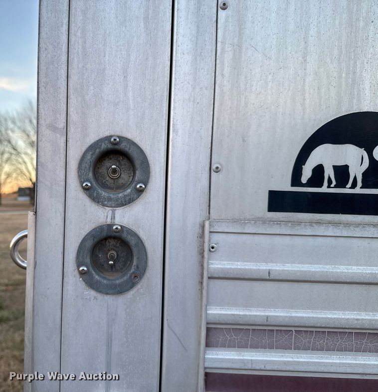 image for item ES5681 1996 Sundowner SunLite H horse trailer