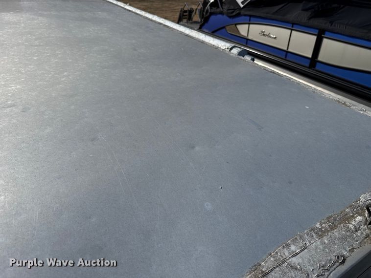 image for item ES5681 1996 Sundowner SunLite H horse trailer