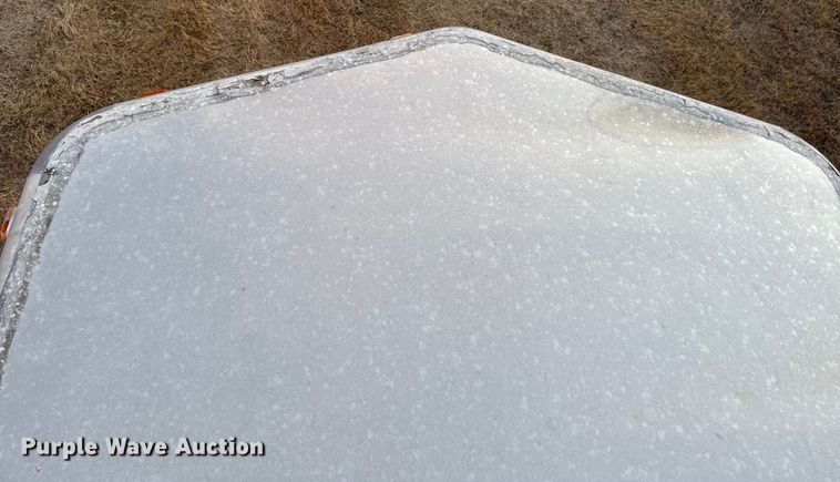 image for item ES5681 1996 Sundowner SunLite H horse trailer