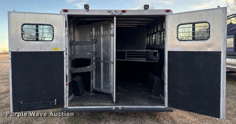 image for item ES5681 1996 Sundowner SunLite H horse trailer