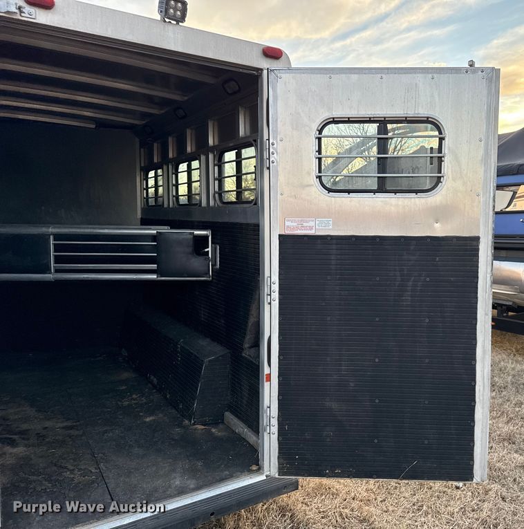 image for item ES5681 1996 Sundowner SunLite H horse trailer
