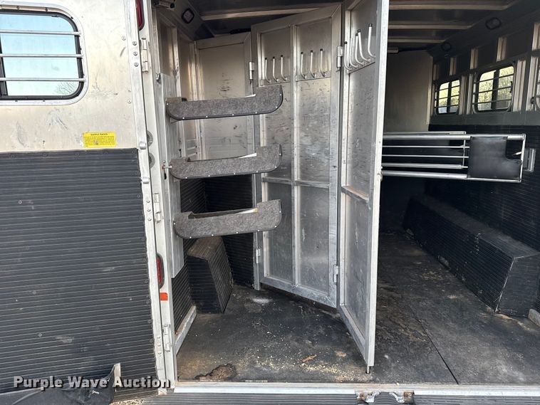 image for item ES5681 1996 Sundowner SunLite H horse trailer