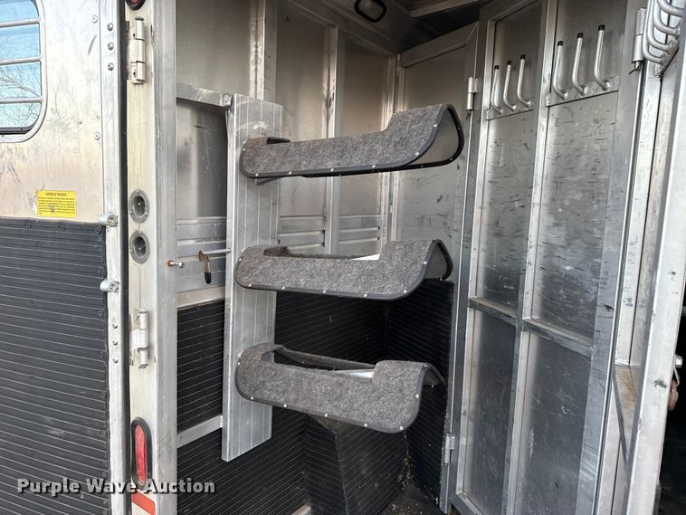 image for item ES5681 1996 Sundowner SunLite H horse trailer