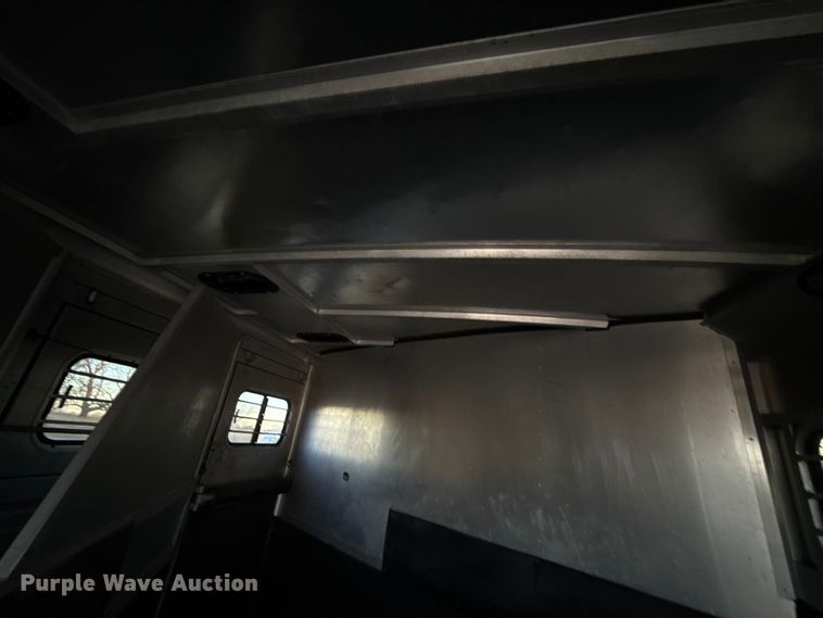 image for item ES5681 1996 Sundowner SunLite H horse trailer