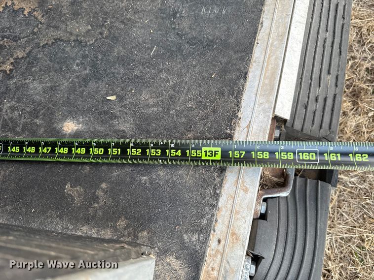 image for item ES5681 1996 Sundowner SunLite H horse trailer