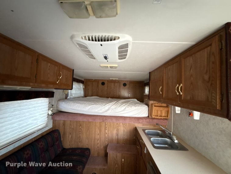 image for item ES5681 1996 Sundowner SunLite H horse trailer