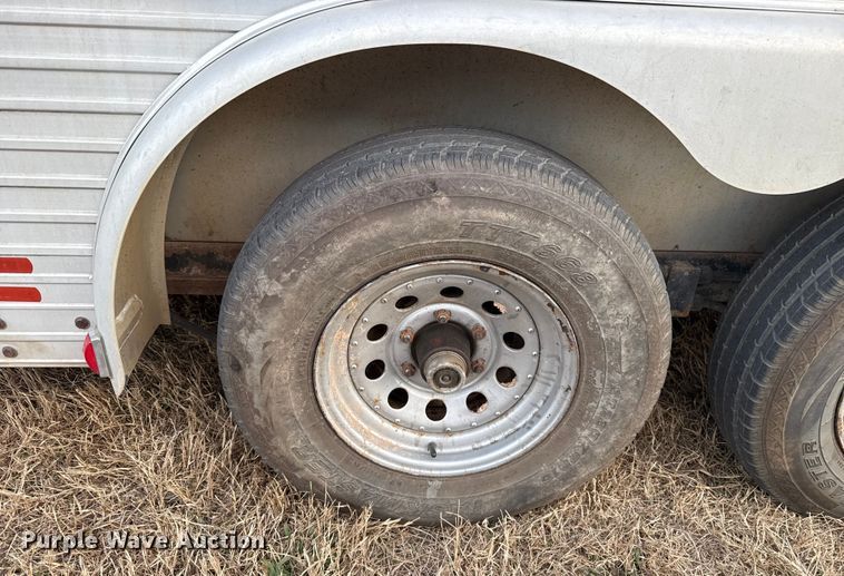 image for item ES5681 1996 Sundowner SunLite H horse trailer