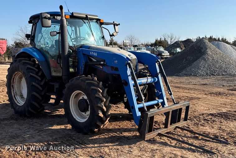 image for item ES5761 2006 New Holland TS110A MFWD tractor