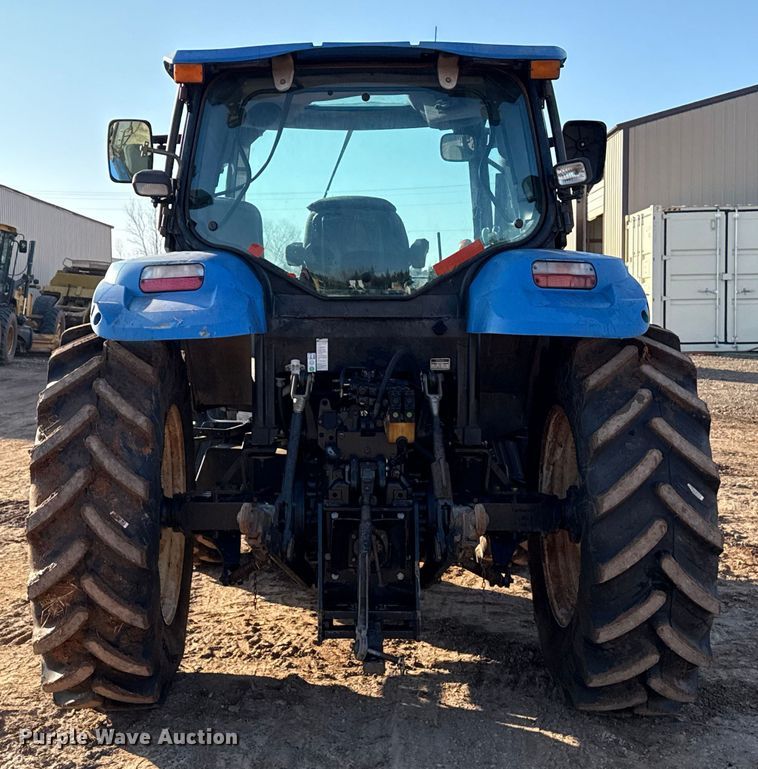 image for item ES5761 2006 New Holland TS110A MFWD tractor