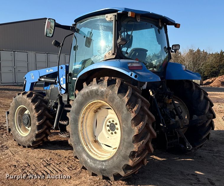 image for item ES5761 2006 New Holland TS110A MFWD tractor