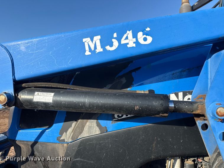 image for item ES5761 2006 New Holland TS110A MFWD tractor