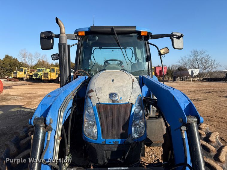 image for item ES5761 2006 New Holland TS110A MFWD tractor