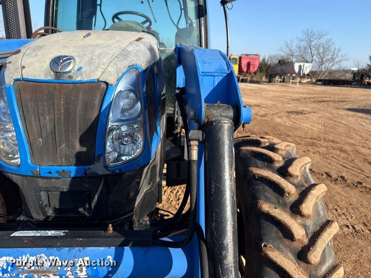 image for item ES5761 2006 New Holland TS110A MFWD tractor
