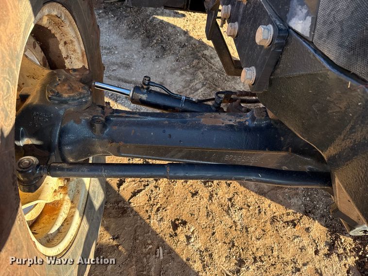 image for item ES5761 2006 New Holland TS110A MFWD tractor