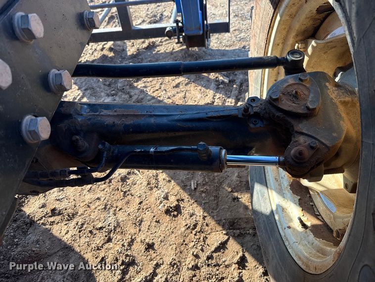 image for item ES5761 2006 New Holland TS110A MFWD tractor