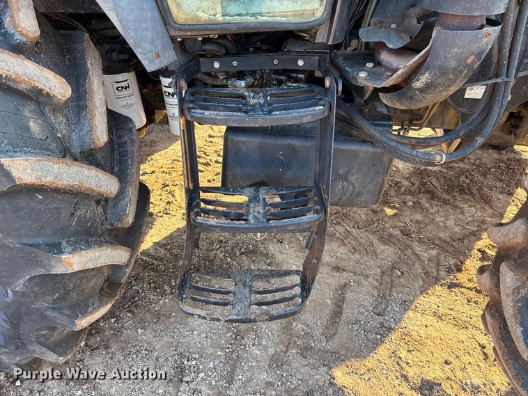 image for item ES5761 2006 New Holland TS110A MFWD tractor