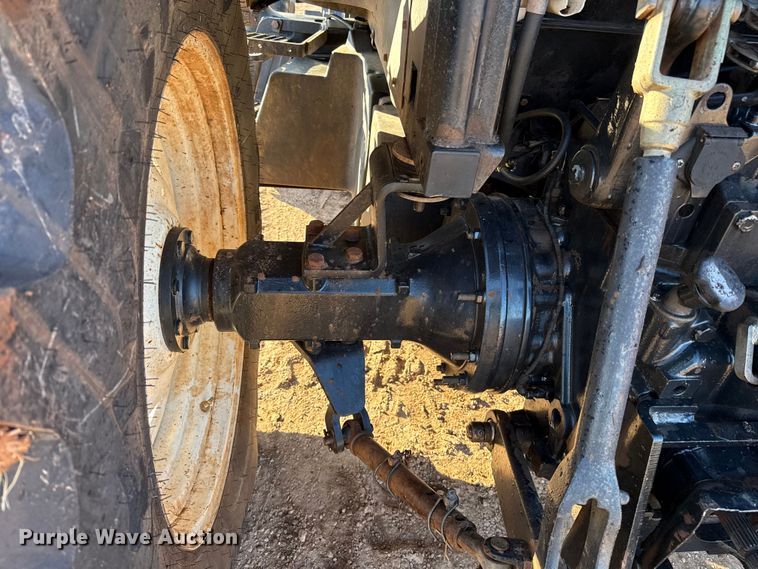 image for item ES5761 2006 New Holland TS110A MFWD tractor