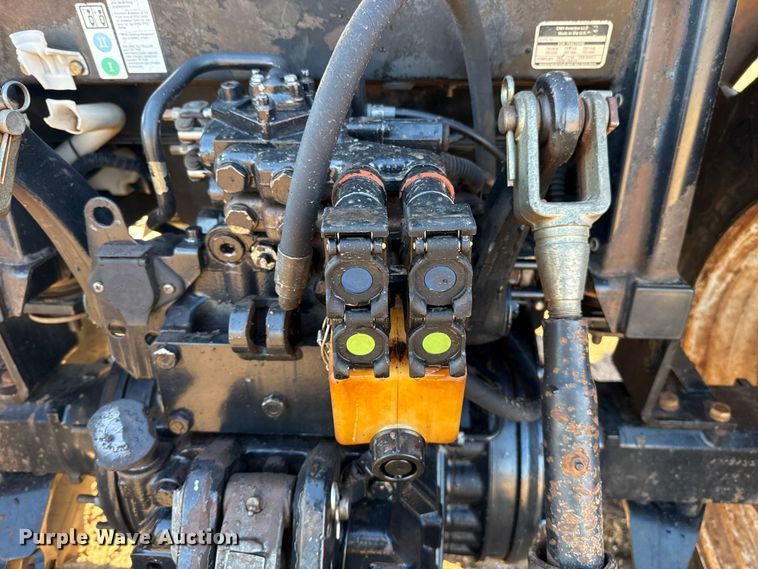 image for item ES5761 2006 New Holland TS110A MFWD tractor