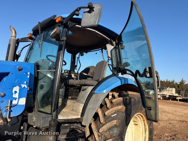 image for item ES5761 2006 New Holland TS110A MFWD tractor
