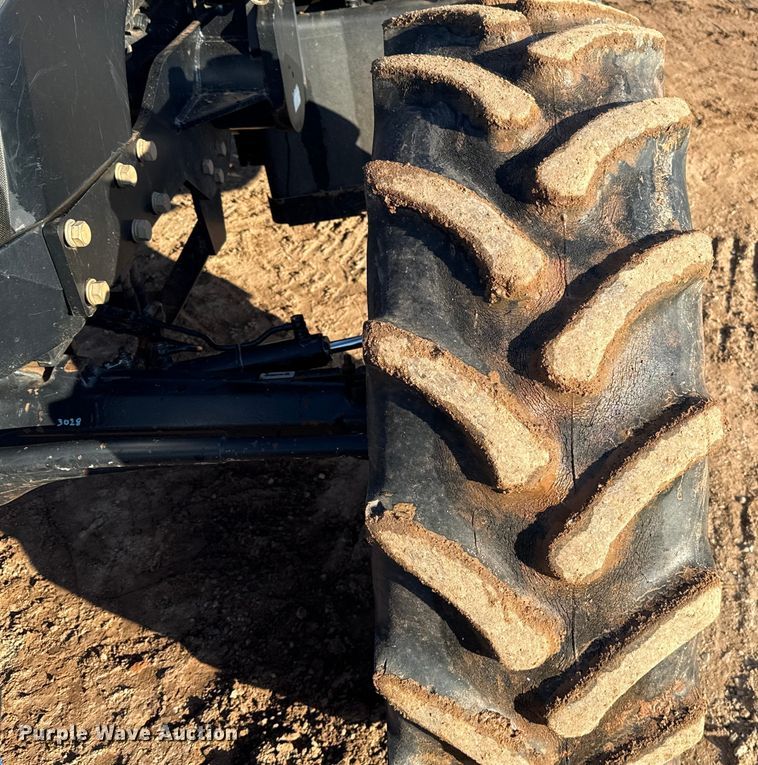 image for item ES5761 2006 New Holland TS110A MFWD tractor