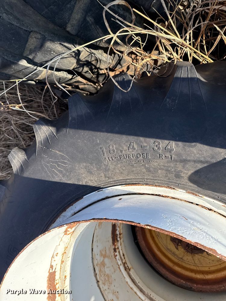 image for item ES5761 2006 New Holland TS110A MFWD tractor