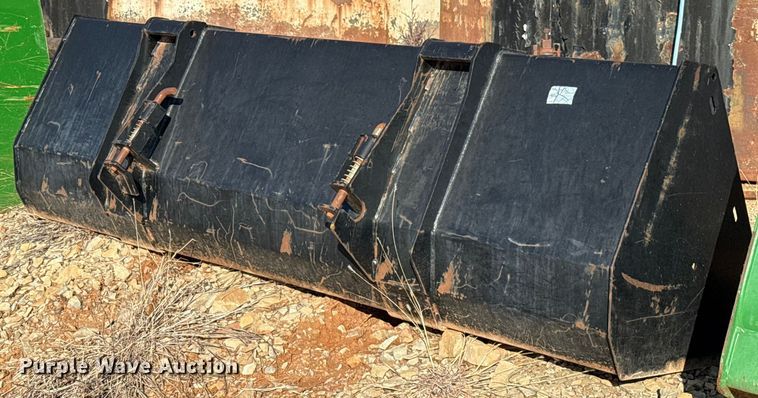 image for item ES5761 2006 New Holland TS110A MFWD tractor