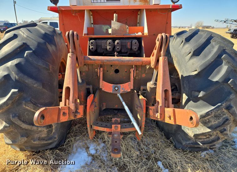 image for item ET1230 1974 Case 2470 4WD tractor