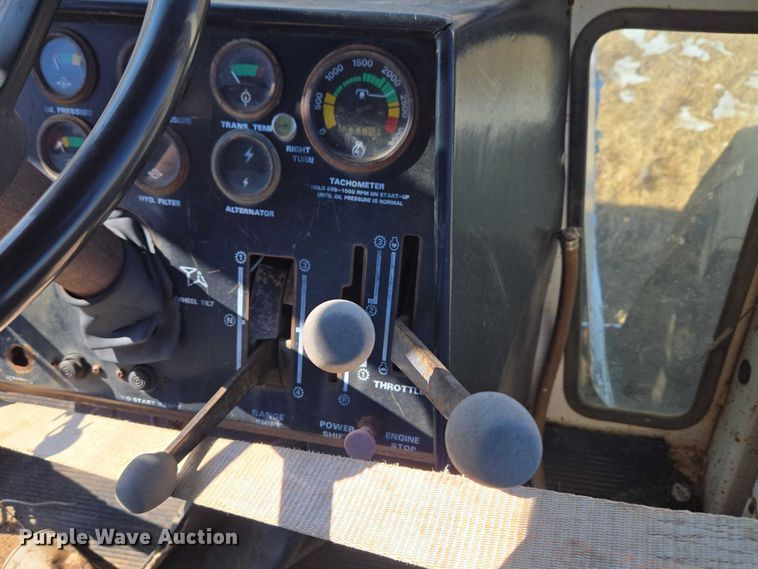 image for item ET1230 1974 Case 2470 4WD tractor