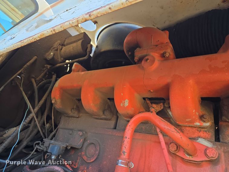 image for item ET1230 1974 Case 2470 4WD tractor