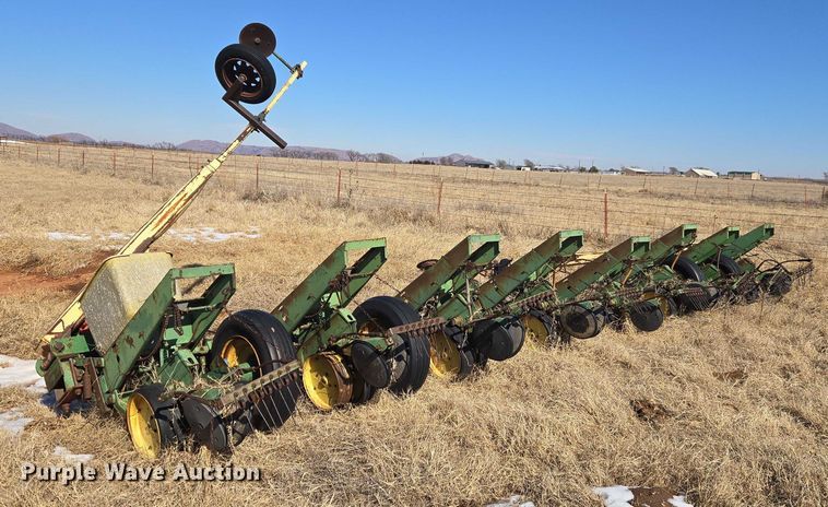 image for item ET1232 John Deere P7000 planter