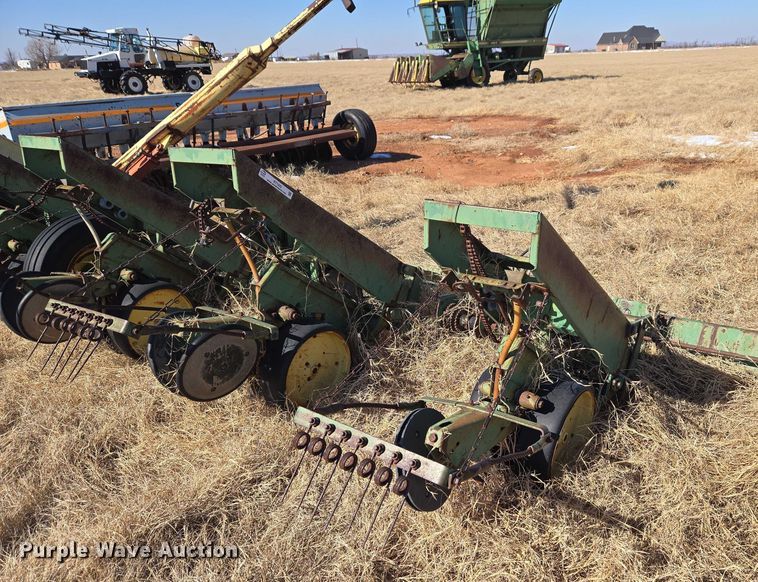 image for item ET1232 John Deere P7000 planter