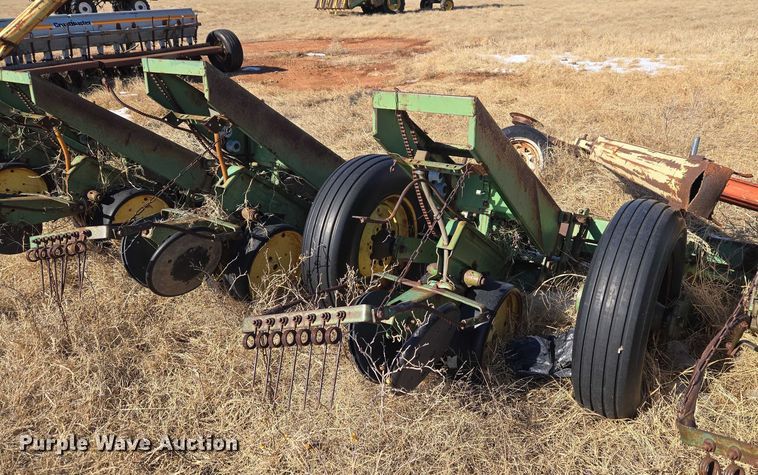 image for item ET1232 John Deere P7000 planter